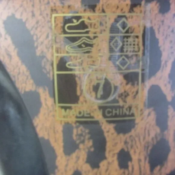 Bettie Page Shoes by Ellie Women Size 7 Black Leather Mary Jane Strap 3.5" Heels - Picture 8 of 15